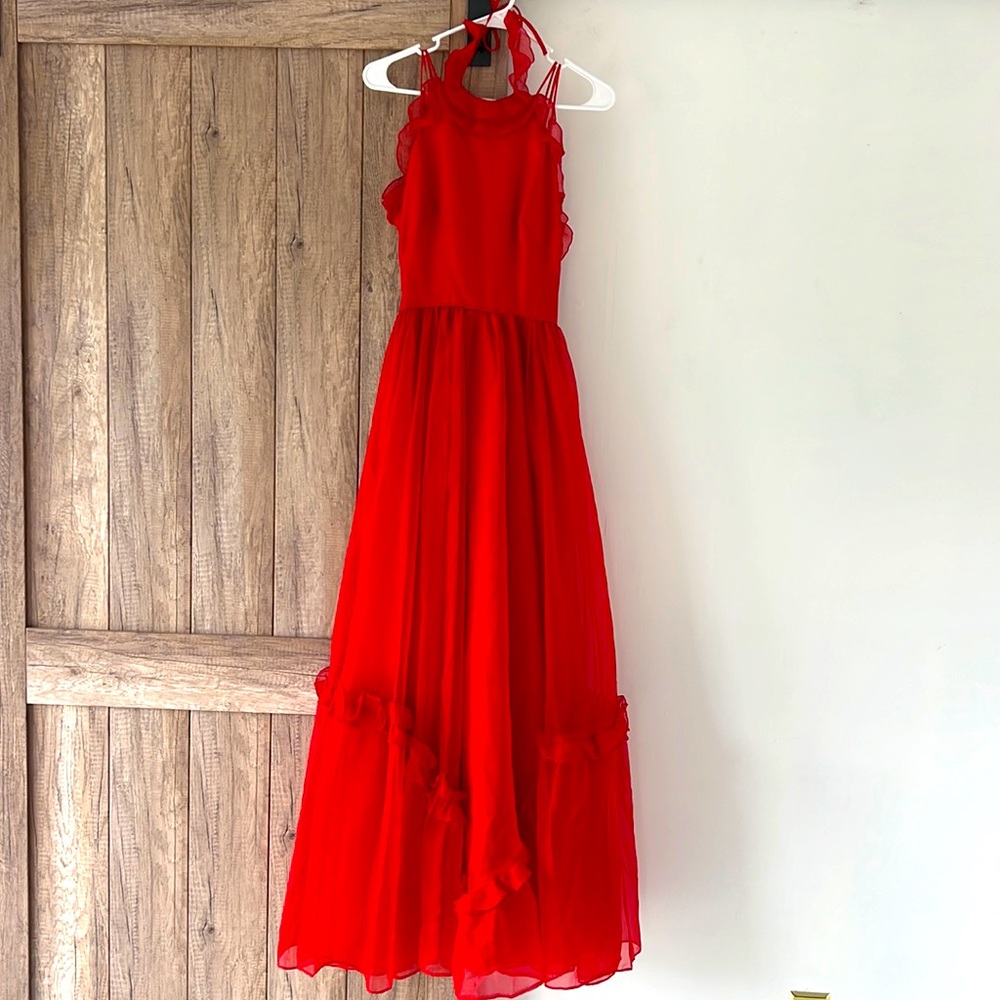 Women’s vintage ruffled red gown size 7